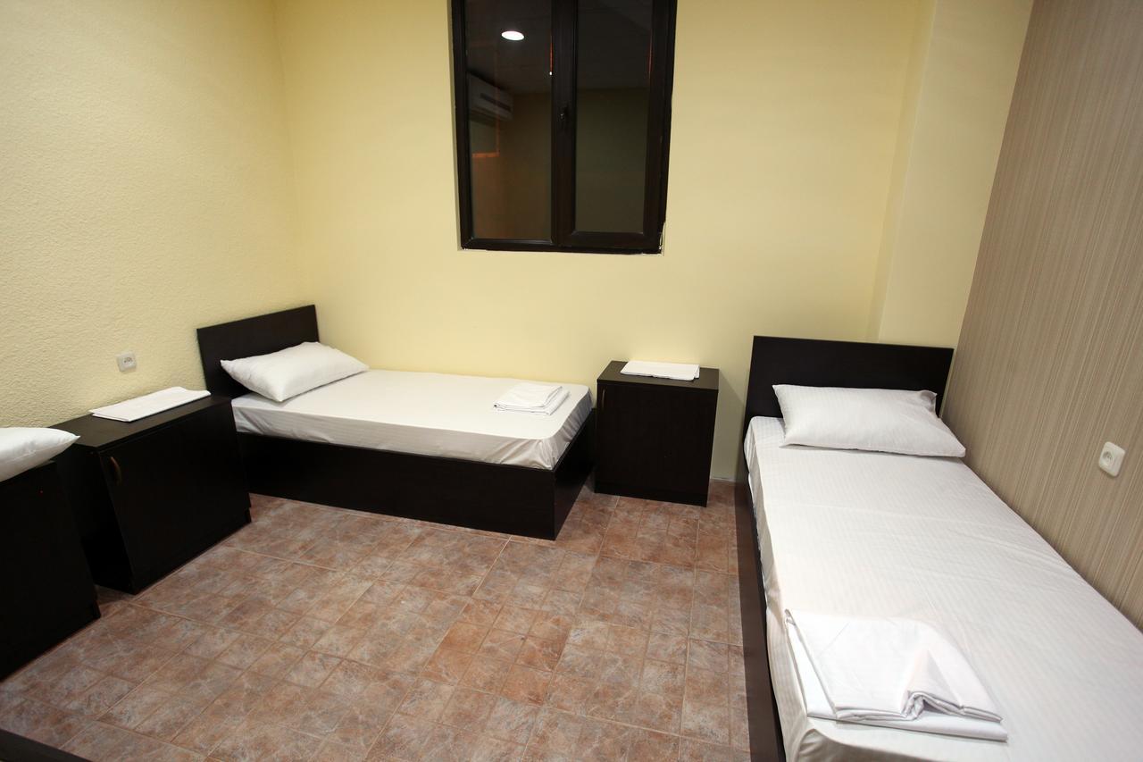 Yerevan Inn Hostel Esterno foto
