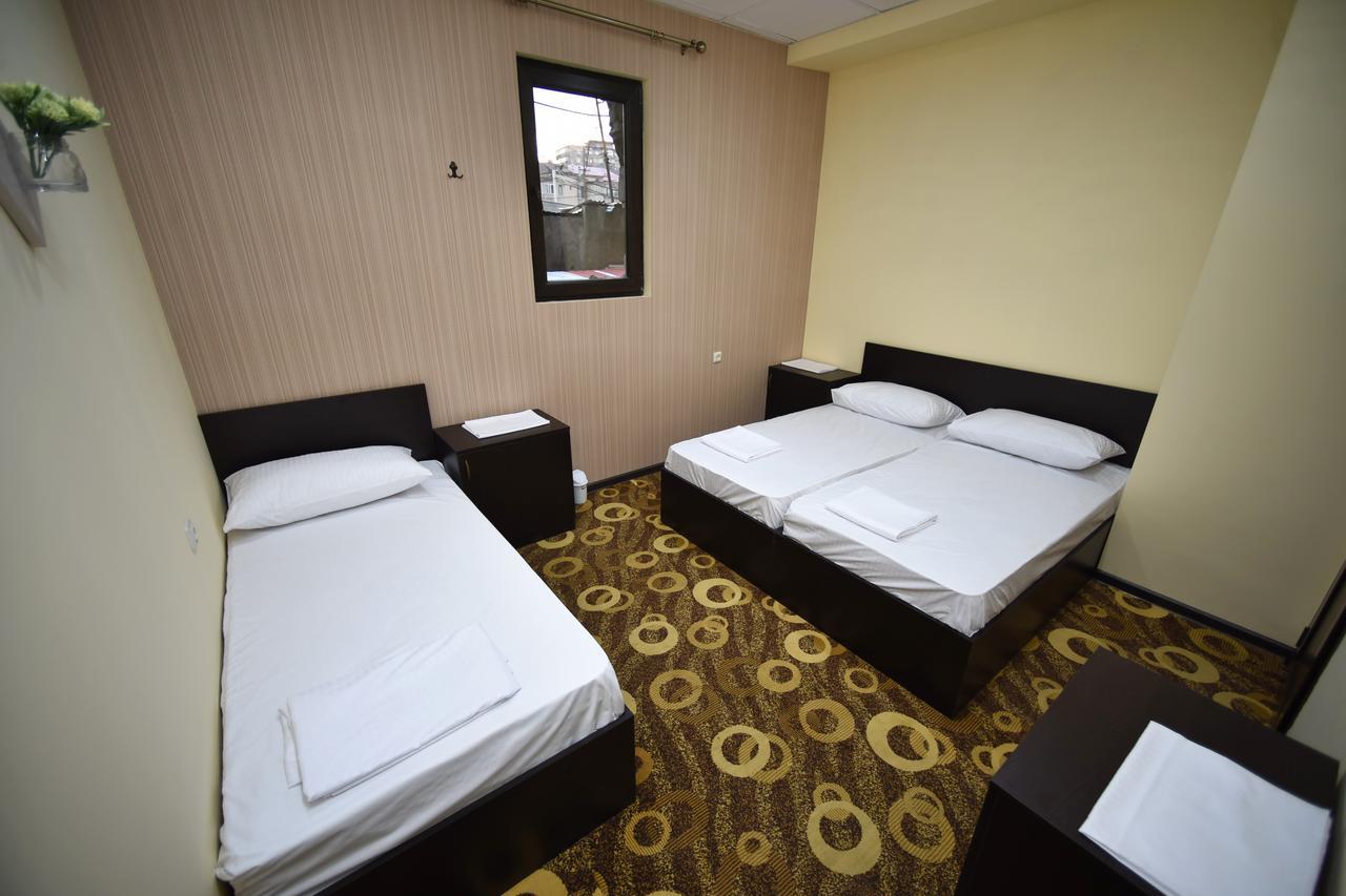 Yerevan Inn Hostel Esterno foto